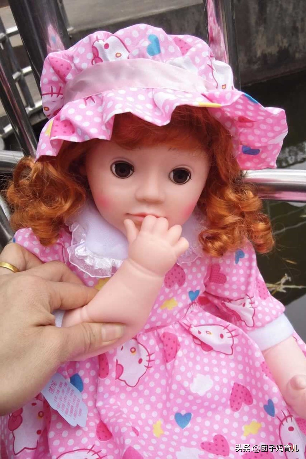 妈妈总是和小孩讲悄悄话好吗,妈妈跟孩子说话总喊怎么办