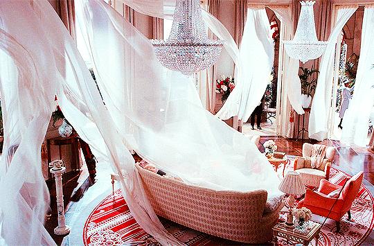 穿粉色就是娘娘腔？让小李子和猫王告诉你什么叫“油而不腻”