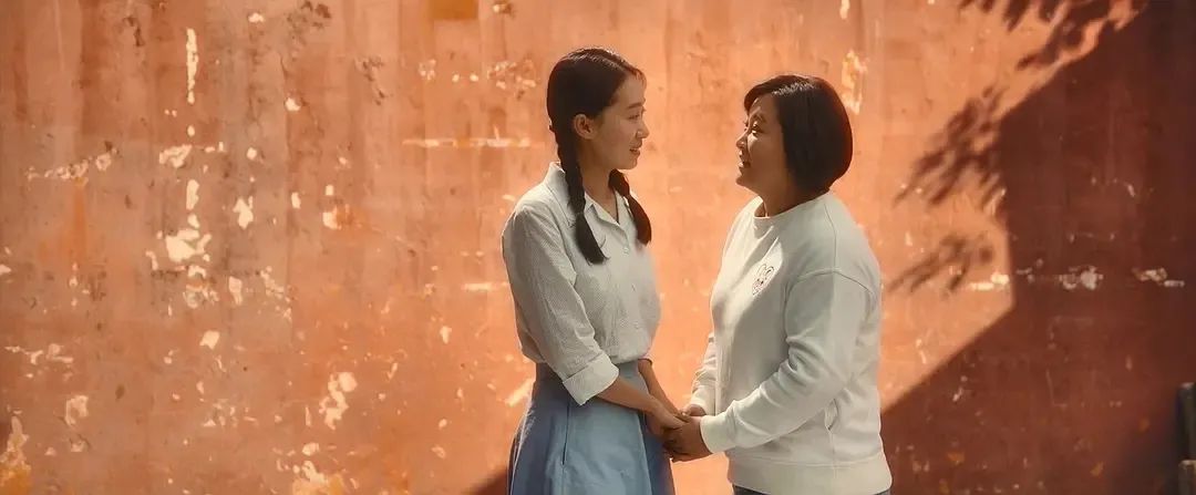 有纹身的女孩怎么样了,女生纹身后悔了怎么办