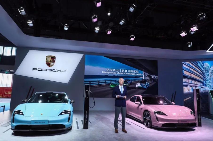 车企在进博会拿出真实力，比价值2.5亿元的黑钻更值得一看