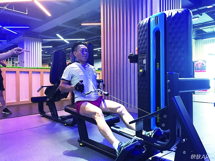 一个月健身应该花多少钱,健身出一身肌肉大概要花多少钱