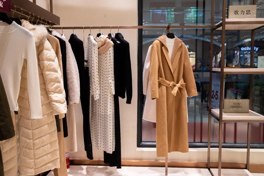 用不着加群拼团！来罗马春天奥莱，做真正的气质名媛