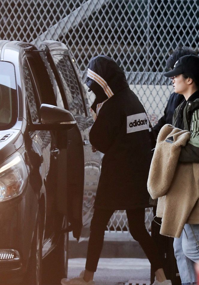 杨幂露腿穿搭,杨幂露腿穿搭秋冬