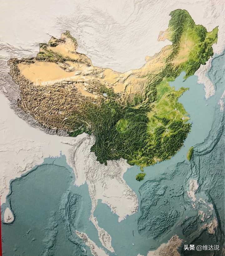 国外民族问题频频炸雷，为何多元一体的中华民族没有这种烦恼？