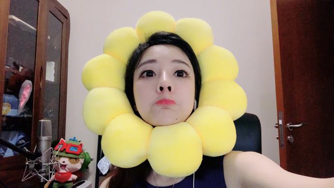 冯提莫lol高能集锦,冯提莫以前蹭热度lol