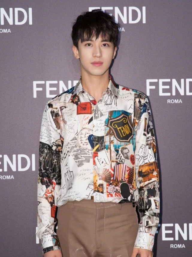 许魏洲鞋,许魏洲白敬亭他俩真的是好朋友吗