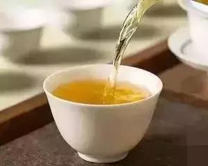 全国热哭预警！预防中暑，急需这些小方法来“续命”