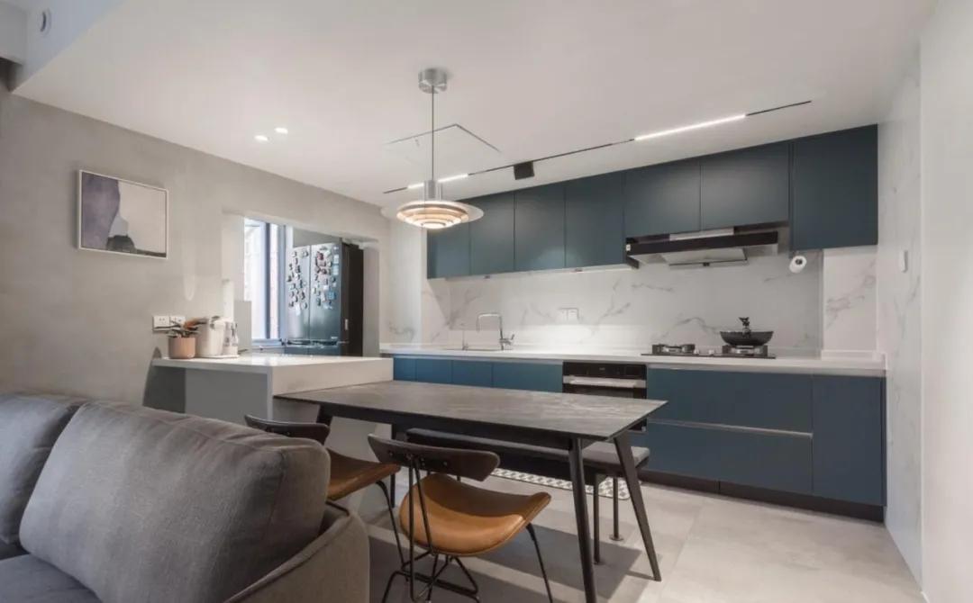 进门走廊太长又窄怎么布置,进门玄关走廊怎么设计