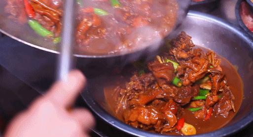 隐藏在巷子里的地锅鸡好吃,这家藏在巷子里的30年老字号