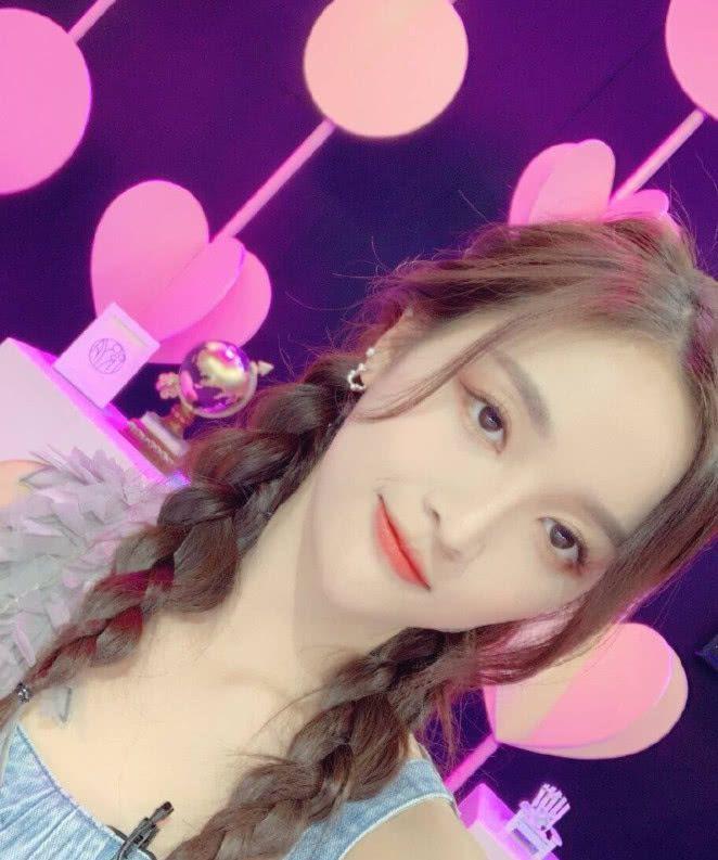 吴宣仪牙龈笑,吴宣仪的笑