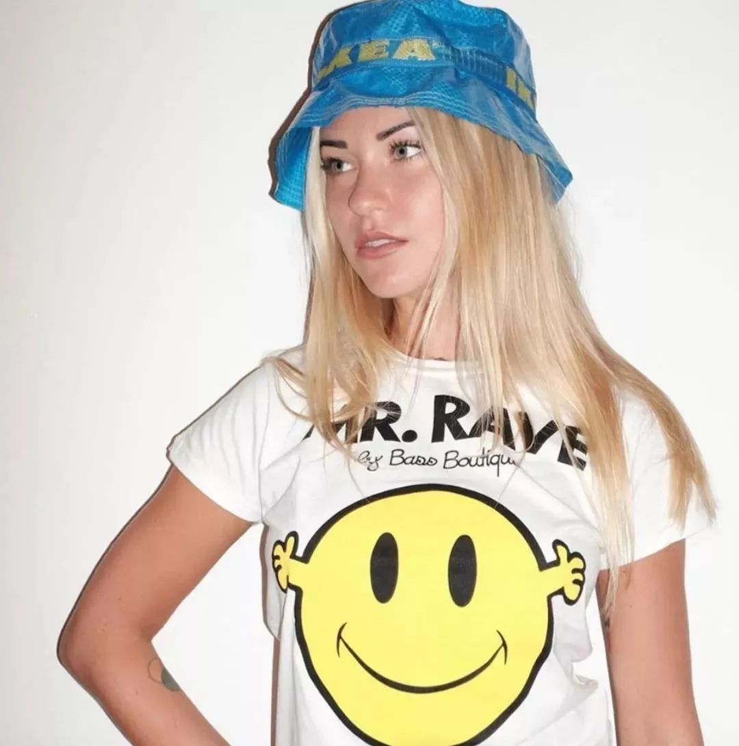 抢不到球鞋试试自己定制一双球鞋,owxnike联名新配色首曝