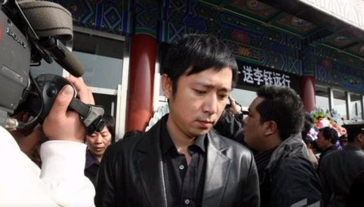 李钰男友汪雨现在怎么样了,被赵薇借命的李钰