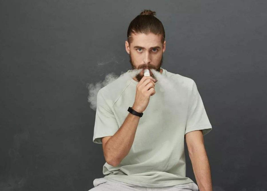 英国免税店中华烟多少钱,中华烟在欧洲卖几欧元一包