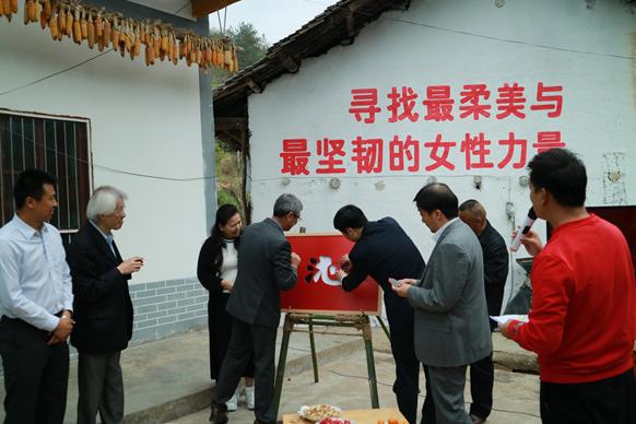 是什么让一个女生开始赚钱,是什么让女人更要挣钱