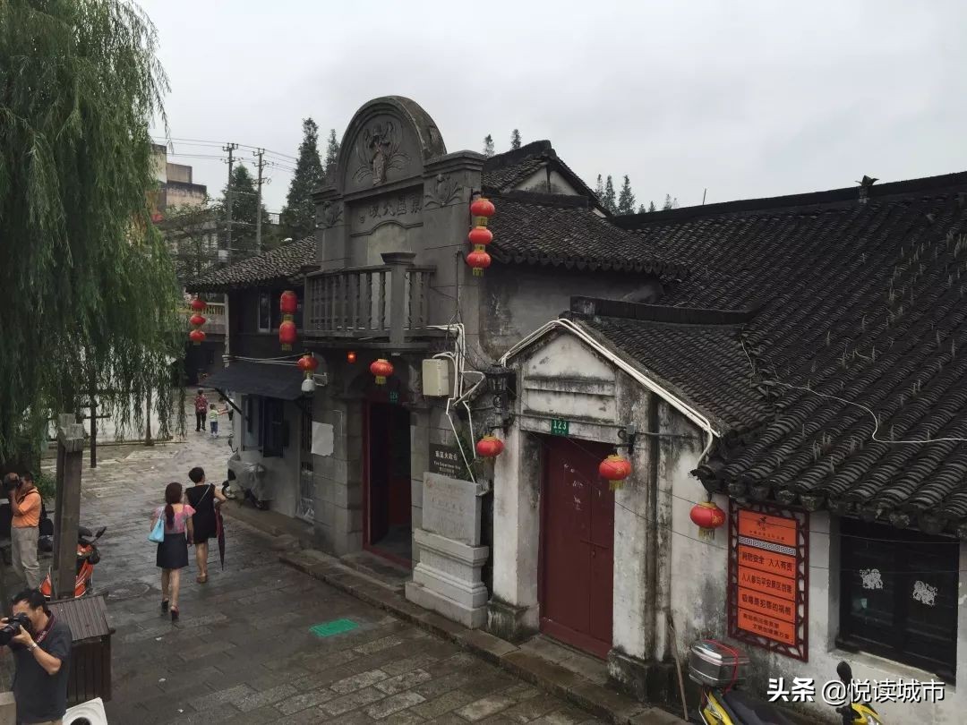 金秋赏“金”：新老照片对比金山发展老金山都不一定认得全