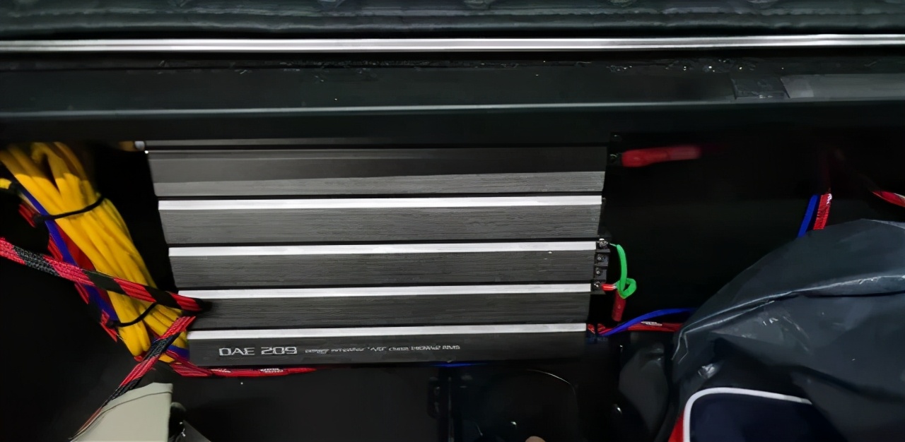 帕杰罗改装音响,帕杰罗音响改装