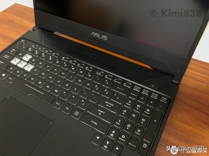 华硕飞行堡垒七可以连蓝牙键盘吗,华硕飞行堡垒7屏幕一闪一闪