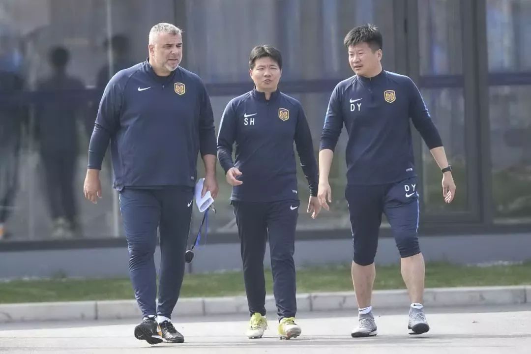 奥拉罗尤与李金羽,奥拉罗尤国家队集锦