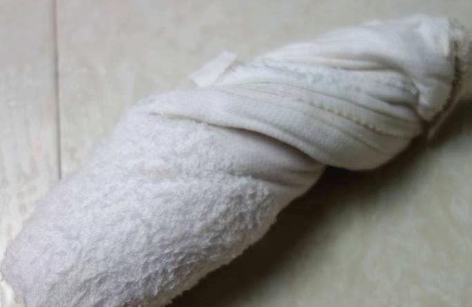 怎么清洁皮裤上的皮,皮裤怎么清洗去味