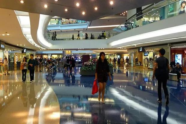 侃爷夫妇离婚Yeezy未受影响；LV发布新手袋