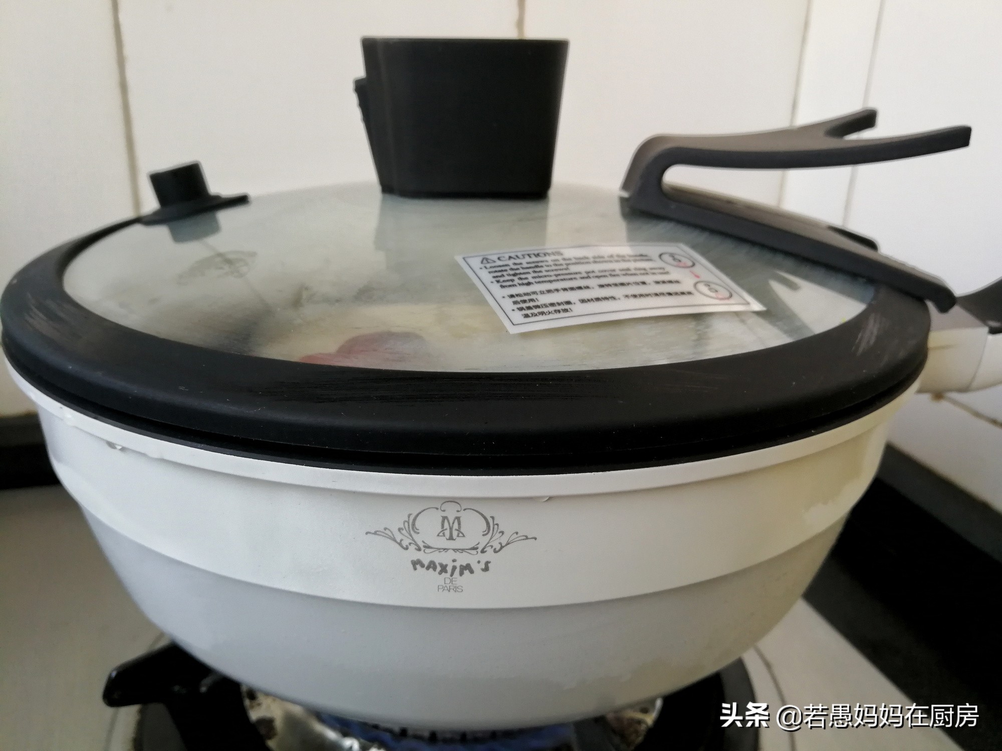 糯米藕怎么弄的又粘稠又好吃,桂花糯米藕怎么做红亮