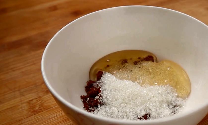 红糖糍粑用糯米做还是用糯米粉做,冬日湖南农家手工红糖糯米糍粑