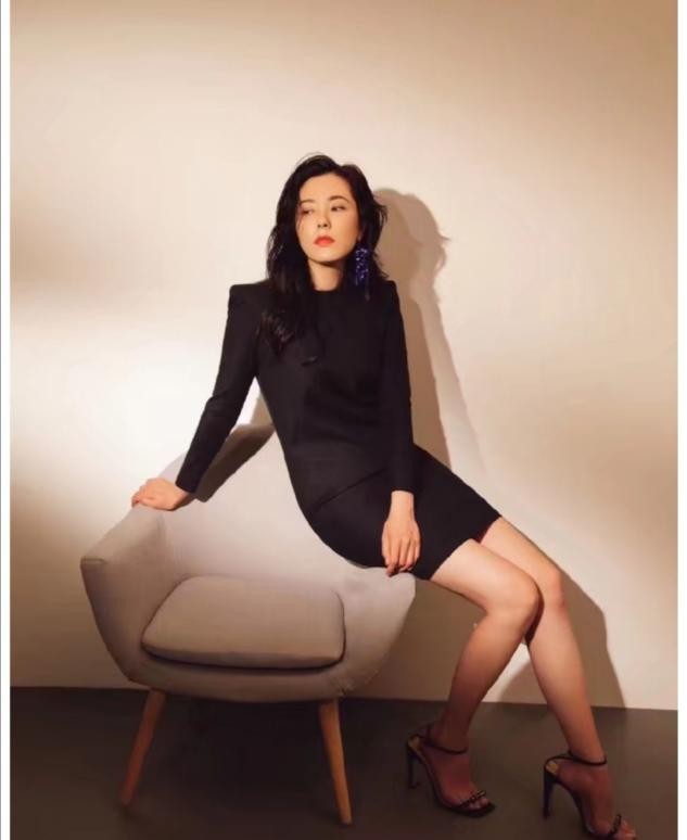 曾黎影视剧旗袍,曾黎旗袍打台球