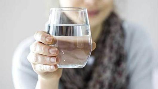 腰部隐隐作痛怎么办,腰部隐隐痛是怎么回事