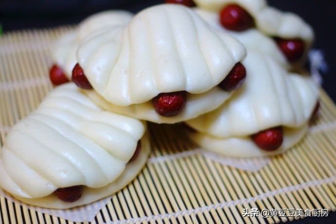 大枣花馒头好看又简单花样做法,花样枣花馒头的新做法