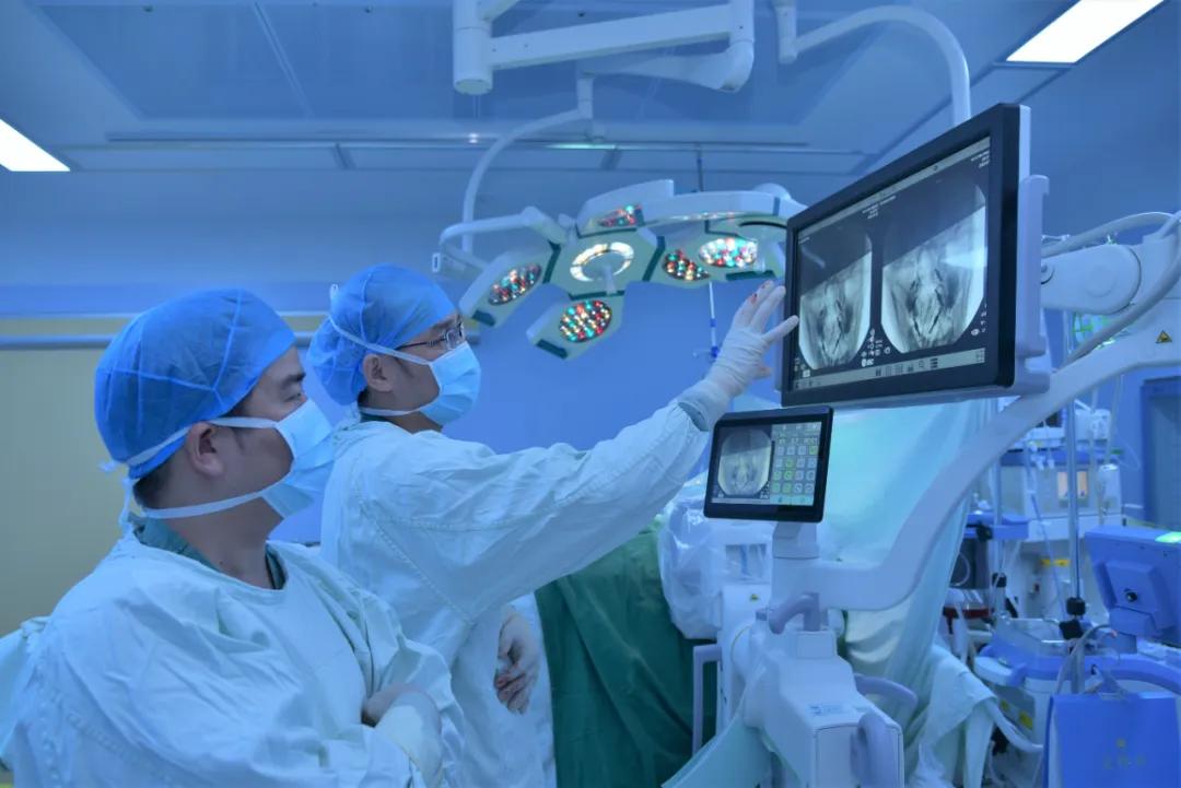 风雨同舟共成长——庆祝安溪县医院骨二科成立一周年