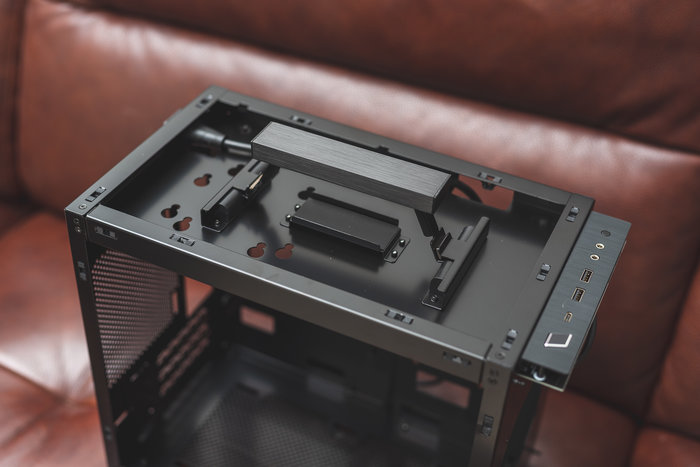 itx顶级主机配置,能提着走的电脑主机