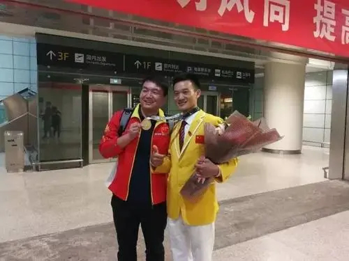 世界技能大赛喷漆冠军蒋应成,蒋应成钣金喷漆