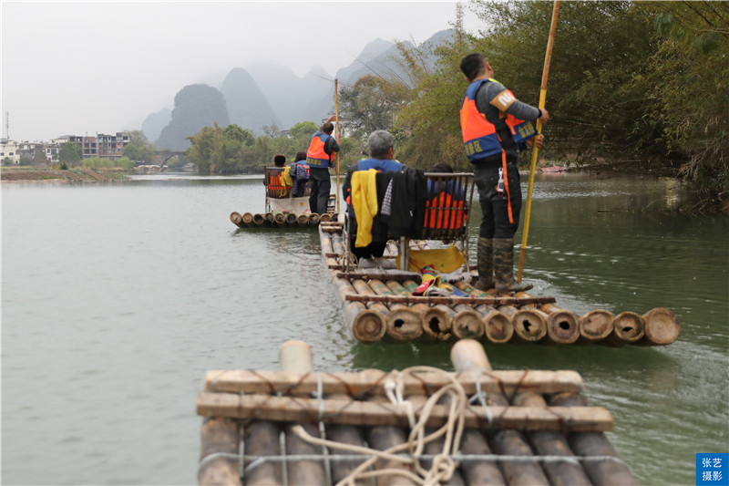 阳朔遇龙河8人船打水筏漂流,阳朔遇龙河竹筏八人筏