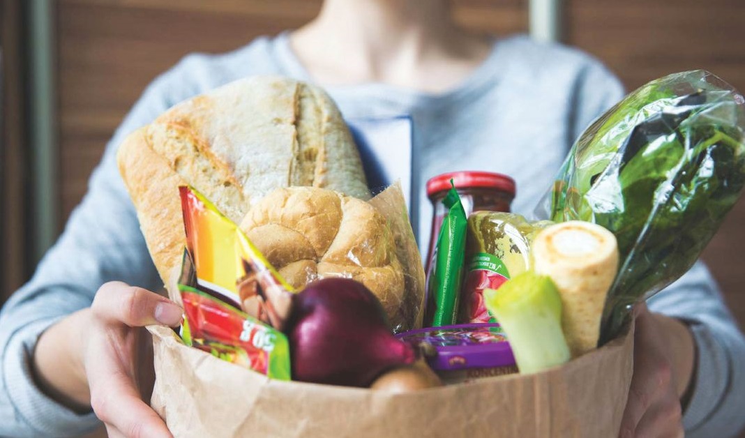 又是免费的套路！免费给快餐店送饭盒，结果一年赚上千万