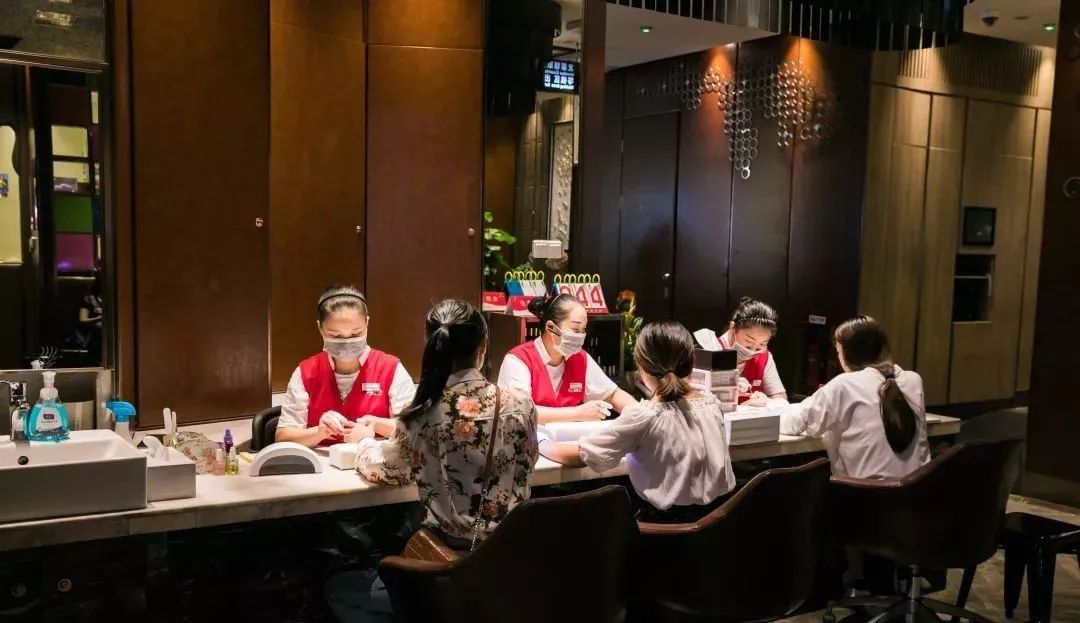 自助冰激凌机实测一天收益,冰淇淋自助机盈利情况如何