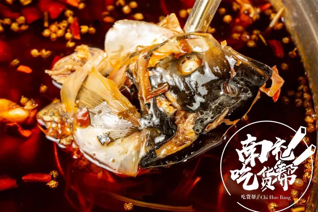 重庆正宗的美蛙鱼头火锅底,确认过眼神这就是你最爱的美食