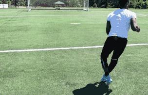 实战简单过人技巧,双变向过人如何做到精髓