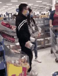 澳大利亚情侣超市买奶粉被骂,澳洲华人在超市买奶粉被骂