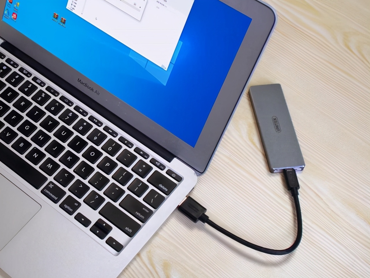 u盘对比移动硬盘哪种更好,移动硬盘和u盘如何选择官方