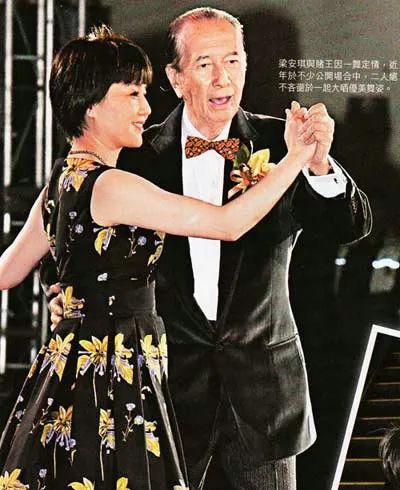 利智李连杰何鸿燊三人故事,利智迷倒赌王