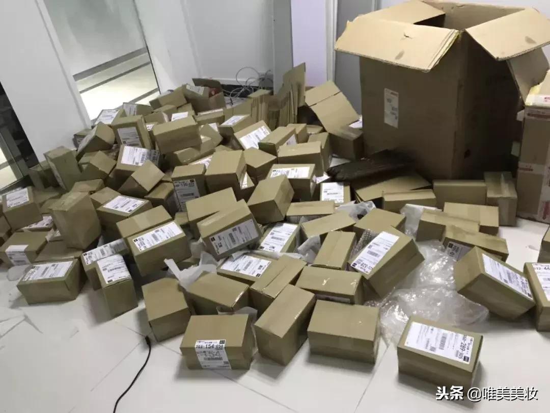 冲动少年到电商游子，搬砖代购到创业店主，小游与唯美一见钟情