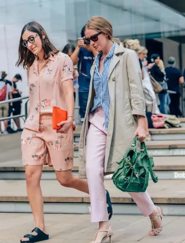 新晋的流行老爹裤这样穿最好看,阔腿裤过时了初秋老爹裤时髦显瘦