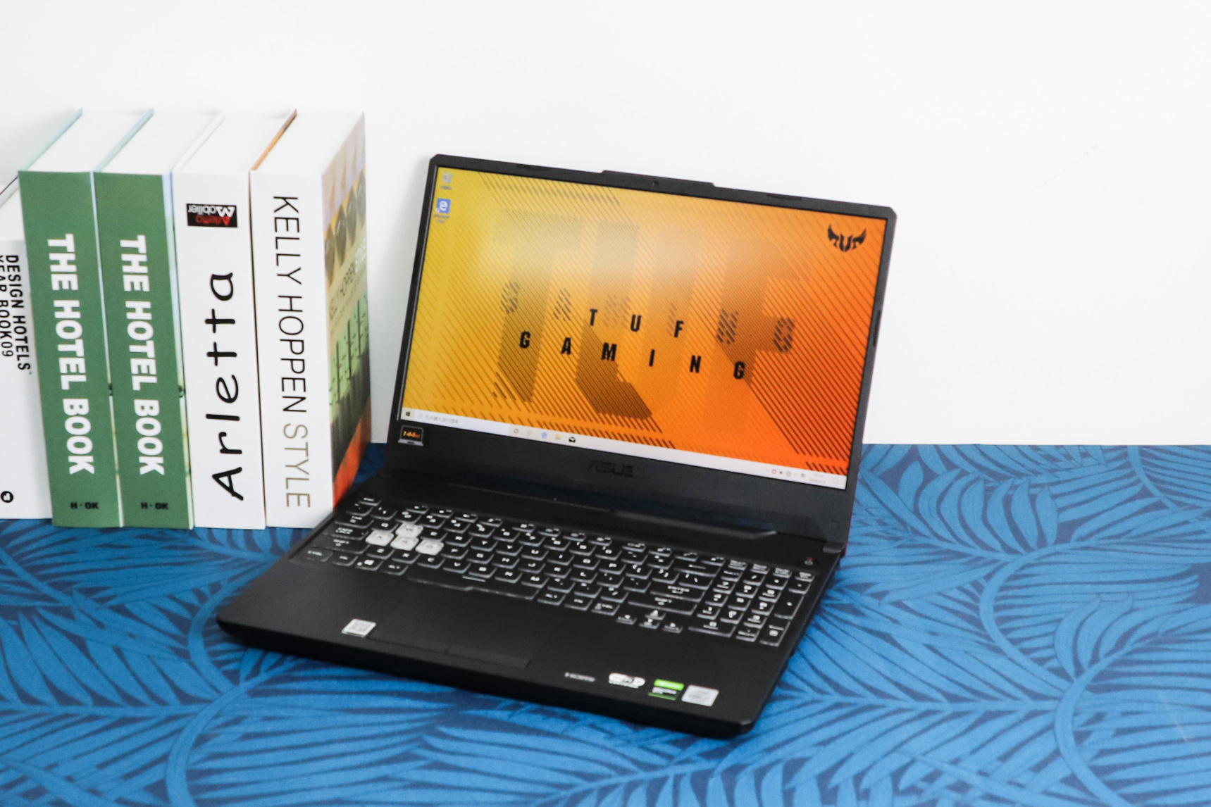 华硕飞行堡垒8代游戏测试,华硕飞行堡垒8游戏试玩