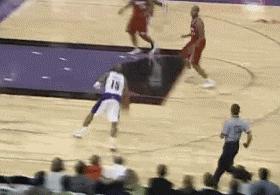 nba2kol文斯卡特98版扣篮动作,文斯卡特大风车扣篮背后角度