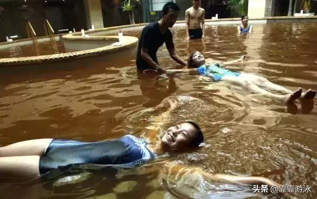 新手学游泳常见的错误,新手学习游泳会出现哪些状况