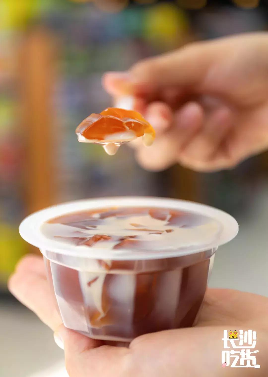 OMG！新佳宜便利店12周年庆全场第二件半价，场面即将失控