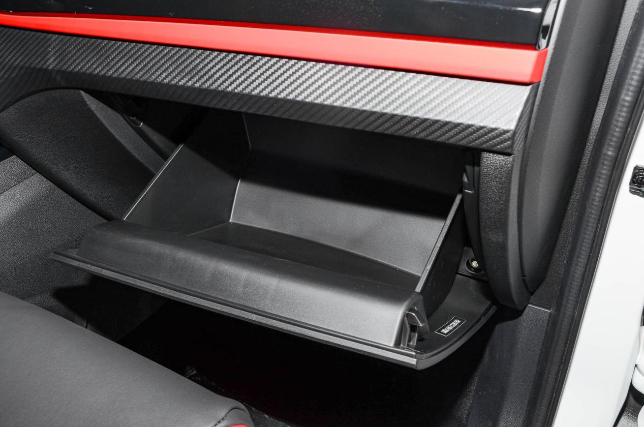 风行t5更新,风行t52020款改1.6l手动