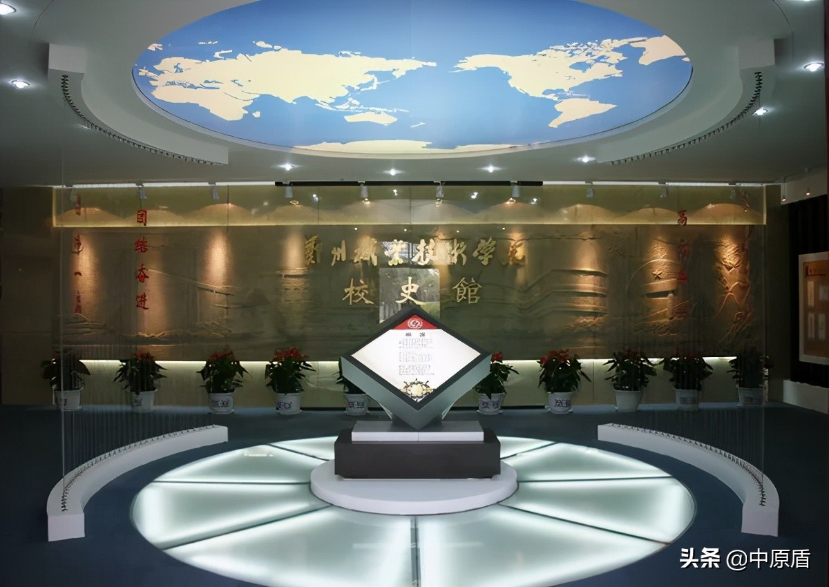 郑州职业技术学院招收多少人,郑州职业技术学院单招2022年专业