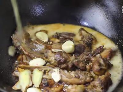 外脆内嫩鸭子,外焦里嫩的椒盐鸭