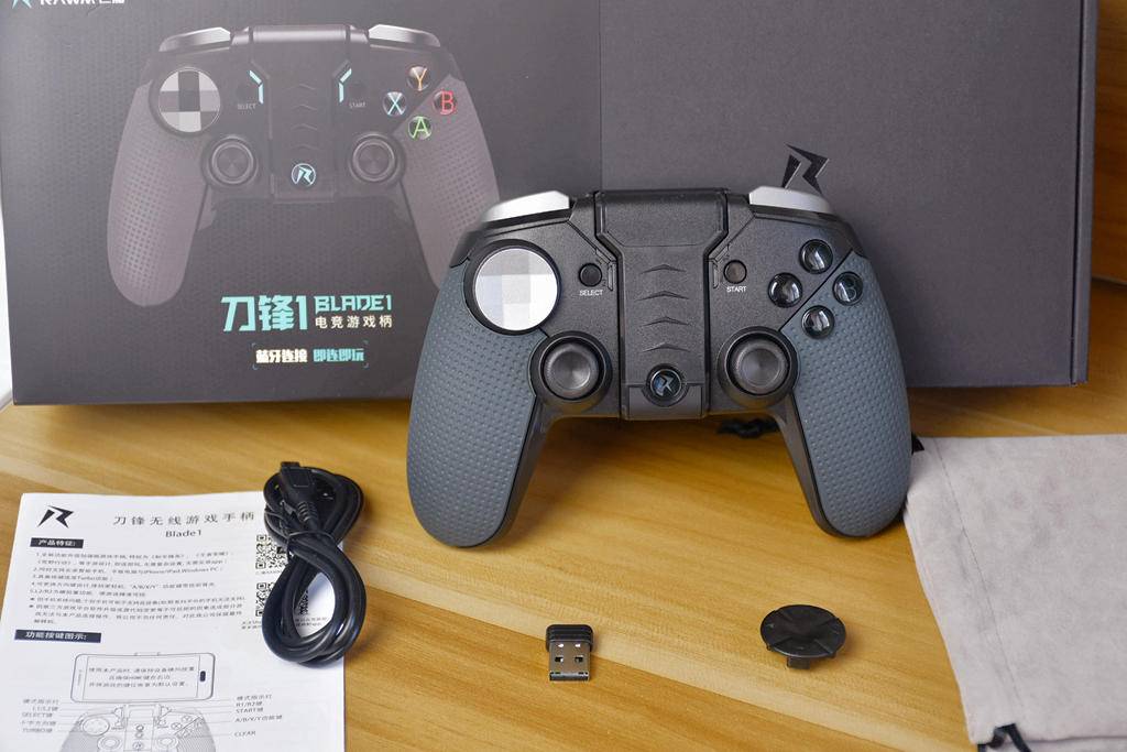 微软和索尼的游戏手柄哪个好用,目前最值得入手的游戏手柄